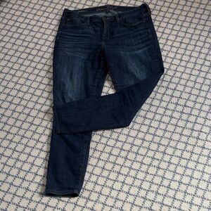 Universal Thread Women's Deep Indigo Skinny Jeans